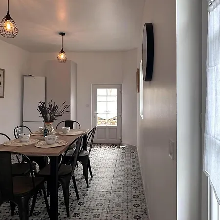 Charmant Gite Renove Avec Jardin Et Jeux Pour Enfants - Fr-1-489-546 *