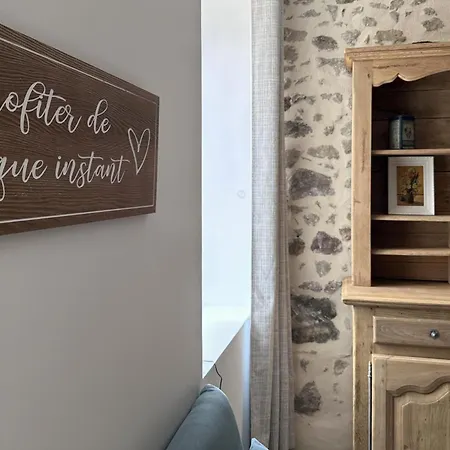 Holiday home Charmant Gite Renove Avec Jardin Et Jeux Pour Enfants - Fr-1-489-546